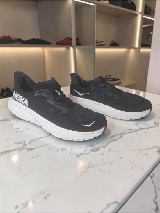 Hoka Other - Hoka Arahi 7 Men's Running Shoes Size 12 2E (Wide) Black White Sneakers DZ2617-1